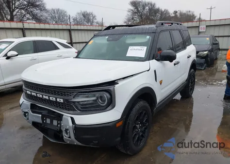 2025 Ford Bronco Sport Badlands z USA, uszkodzony, nr VIN 3FMCR9DA4SRE04959